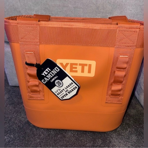 LAST ONE SAME DAY SHIP Yeti Camino Carryall 20 High Desert Clay - Picture 1 of 5